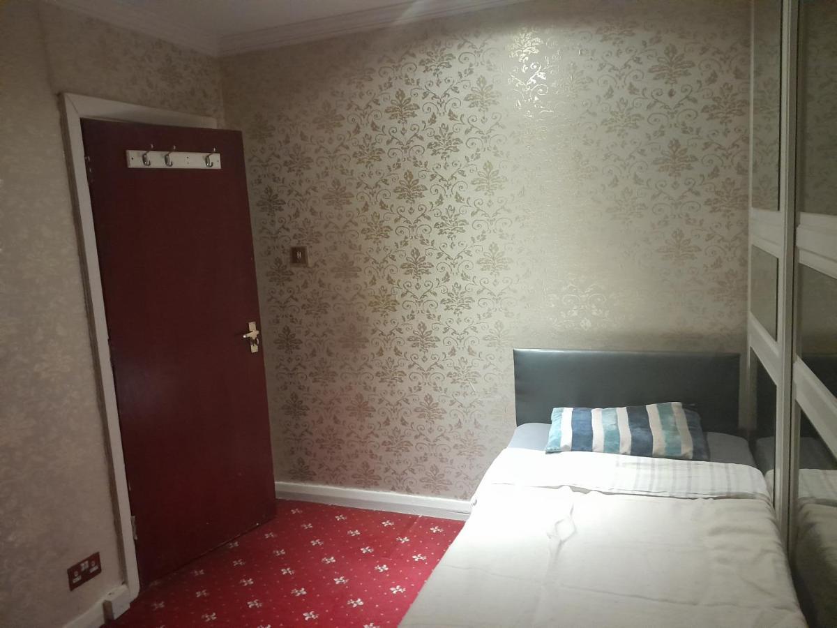 شقة Lovely 1-Bed Studio In لندن المظهر الخارجي الصورة