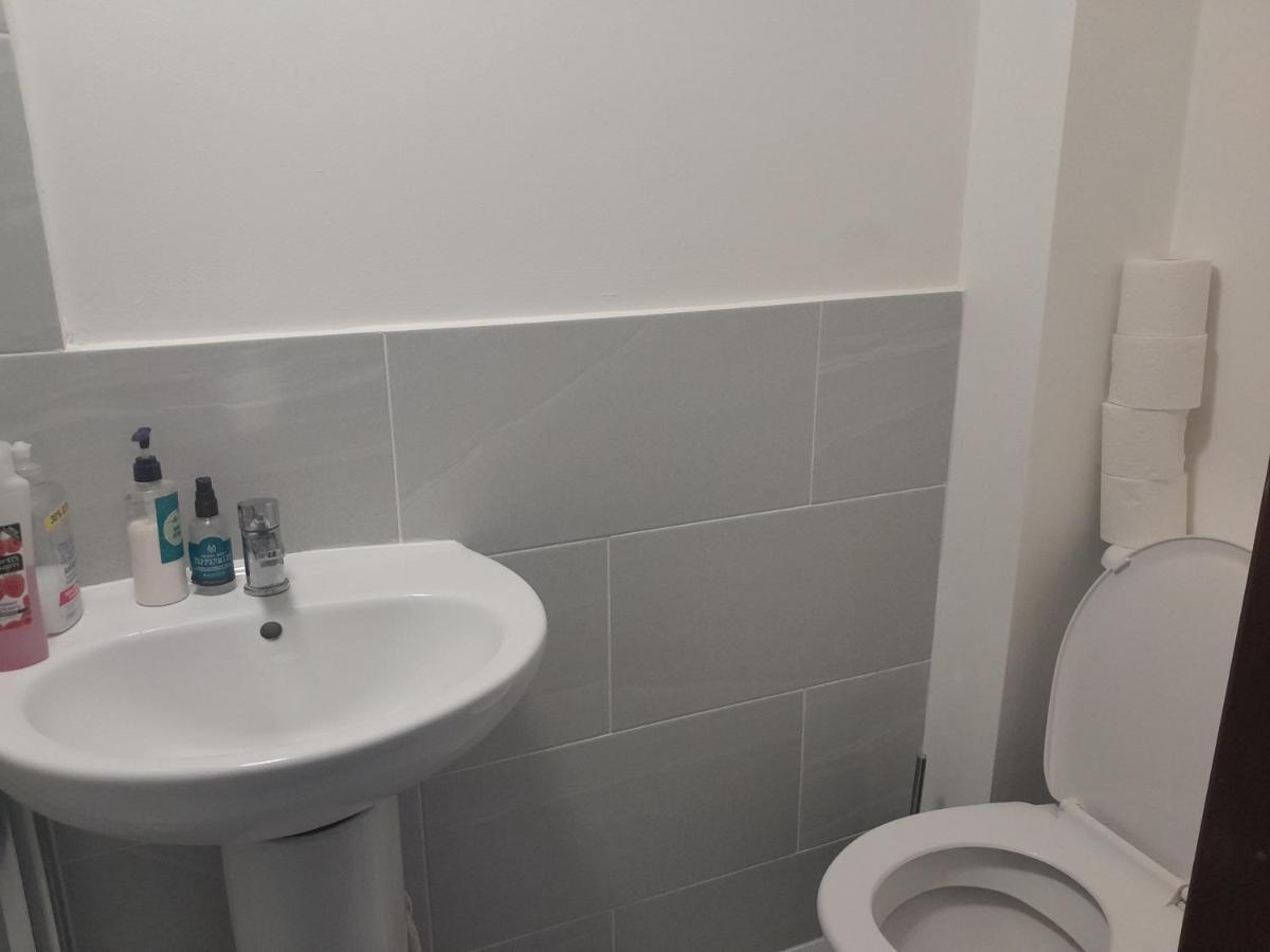 شقة Lovely 1-Bed Studio In لندن المظهر الخارجي الصورة